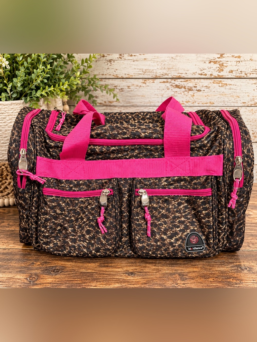 Rockland Pink-Trim Leopard Print Women's Tote Bag